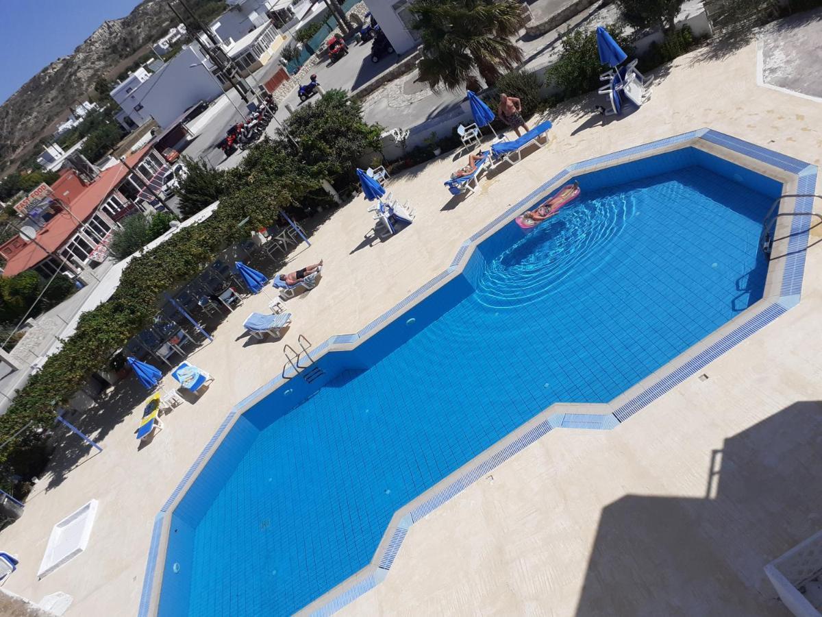 Antonis Hotel Кефалос Екстериор снимка