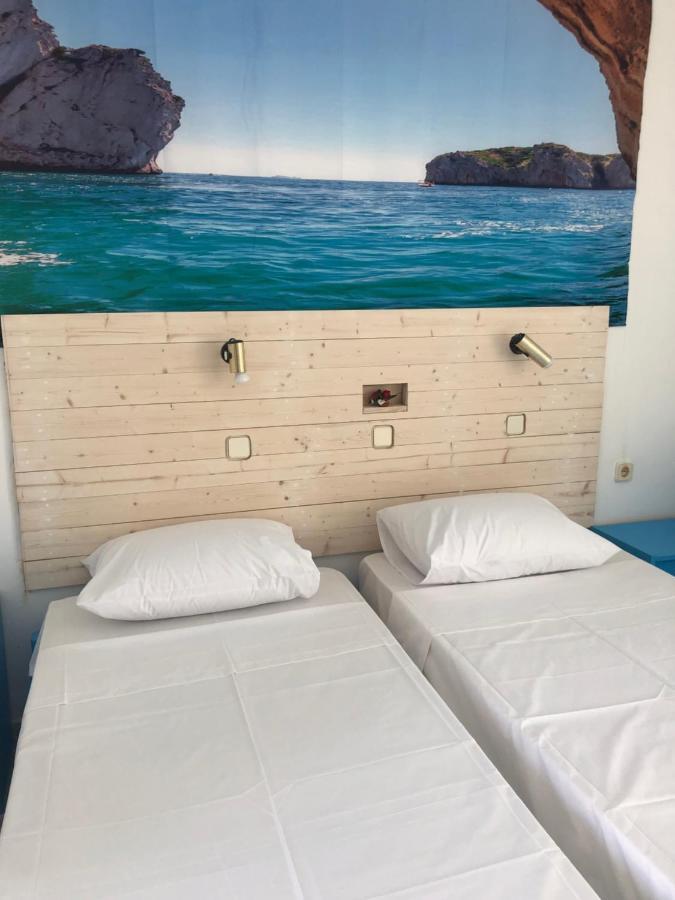 Antonis Hotel Кефалос Екстериор снимка