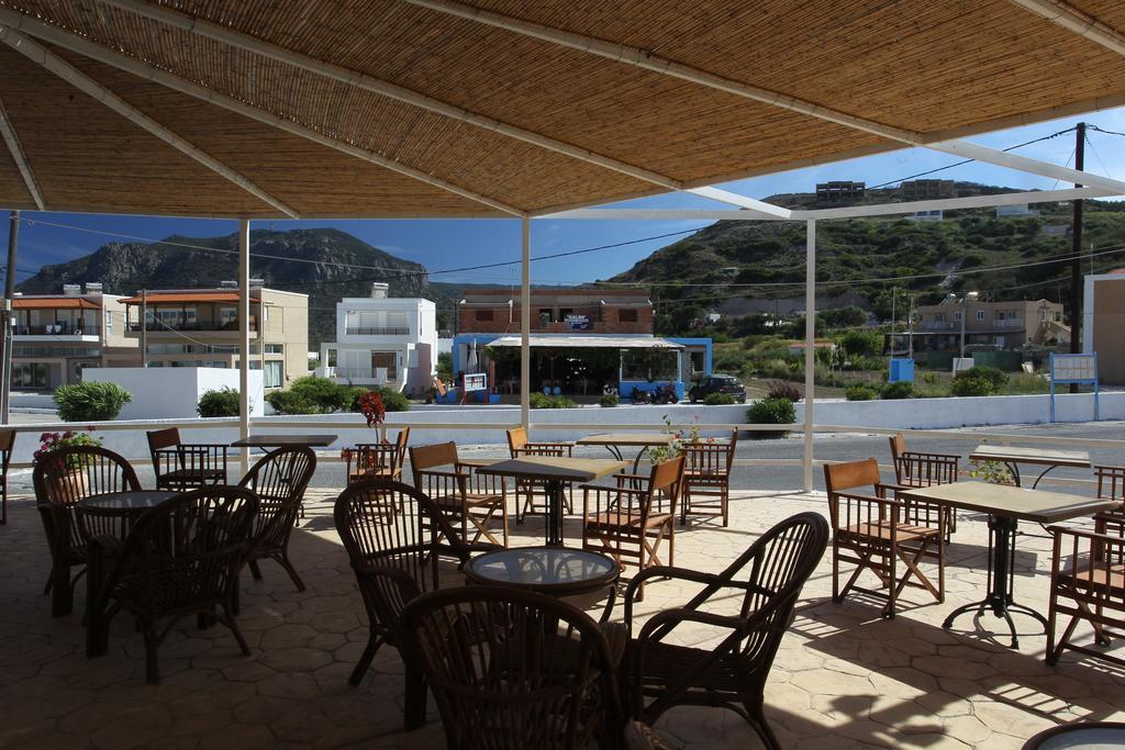 Antonis Hotel Кефалос Екстериор снимка