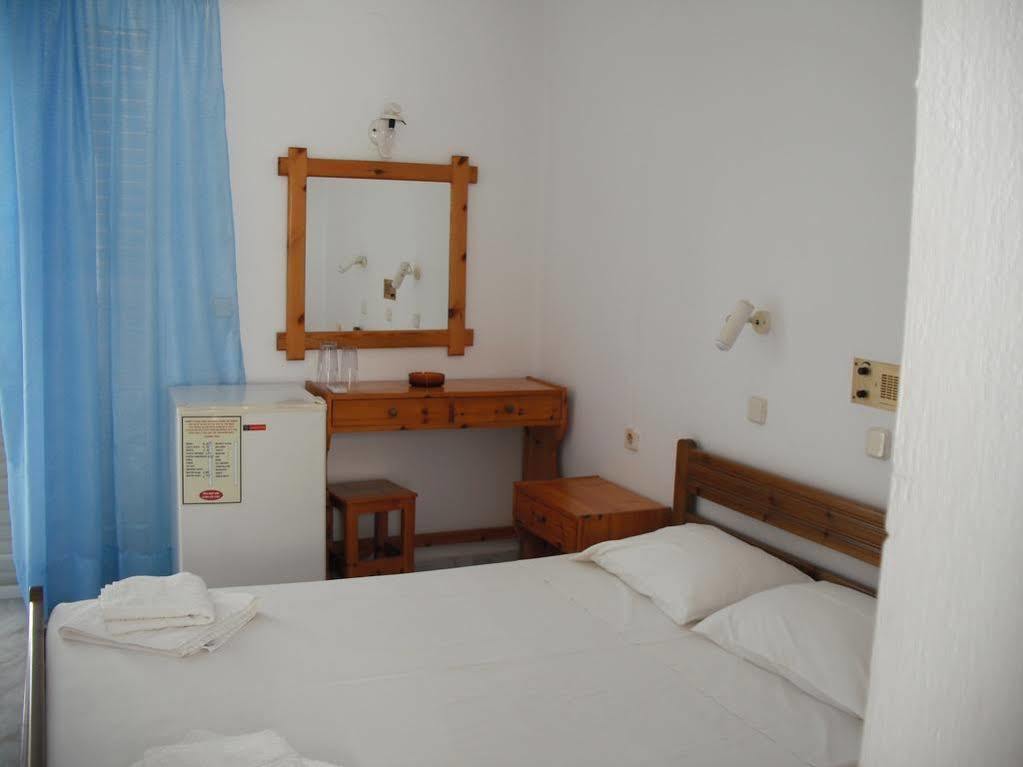 Antonis Hotel Кефалос Екстериор снимка